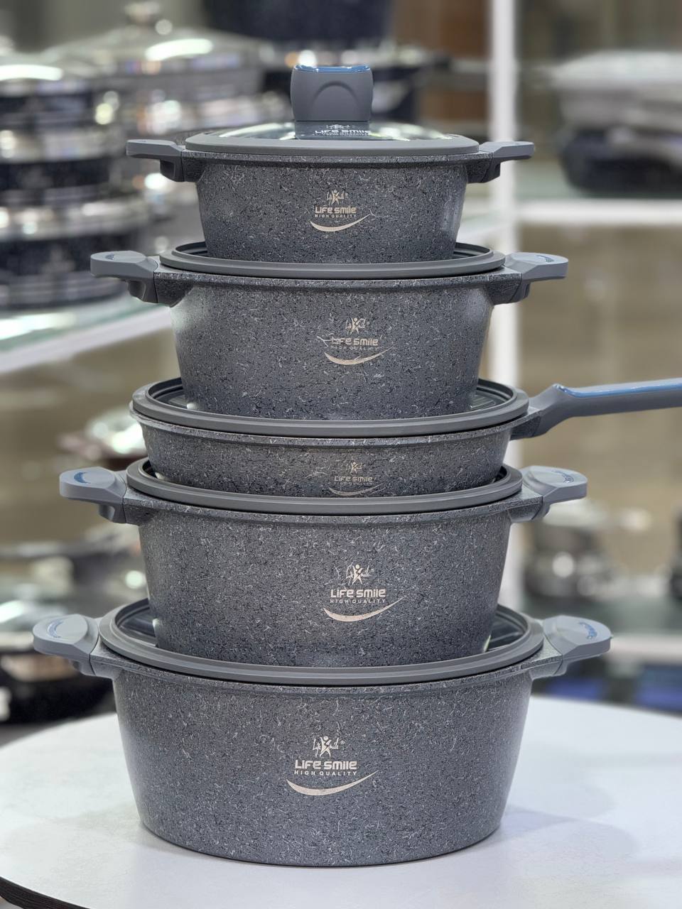 سرویس قابلمه 10 پارچه تیتانیوم گرانیت لایف اسمایل P13