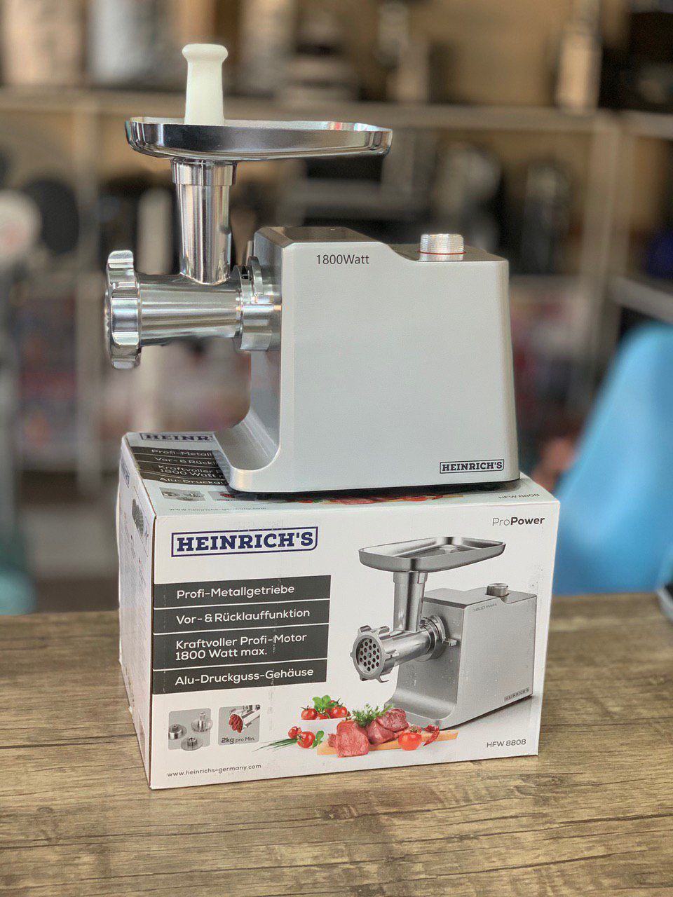 چرخگوشت حرفه ای 1800 وات هنریچ مدل HFW 8808